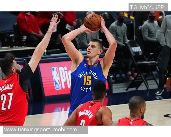 约基奇再创佳绩14分13篮板13助攻本赛季已收获14次三双表现惊艳